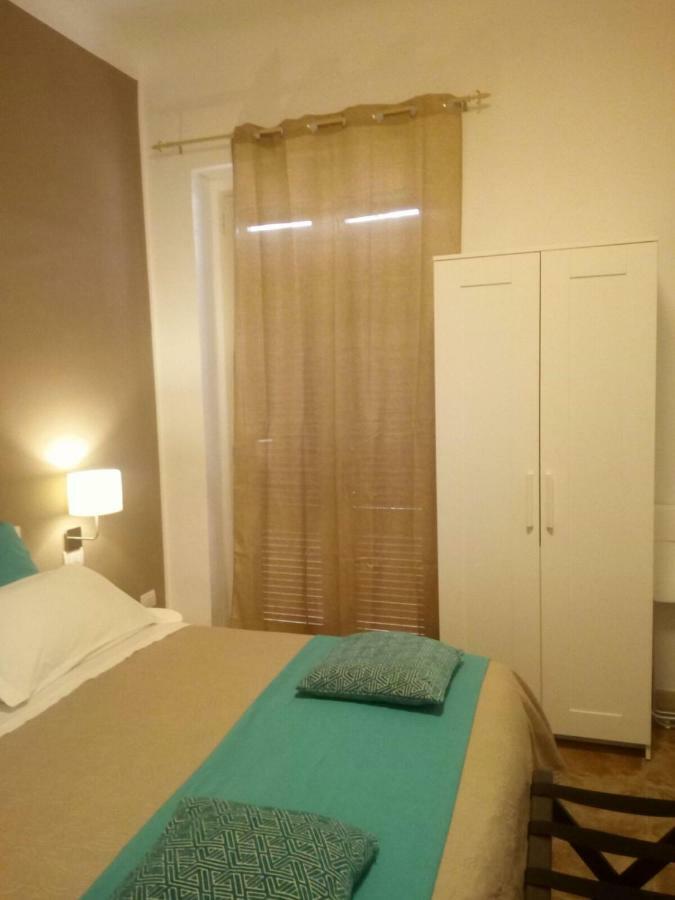 Le Suite Dei Due Mari Cucinino Privato Taranto Exterior photo